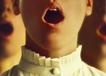 “Gloria”: Una Rivoluzione Silenziosa di Margherita Vicario- Recensione